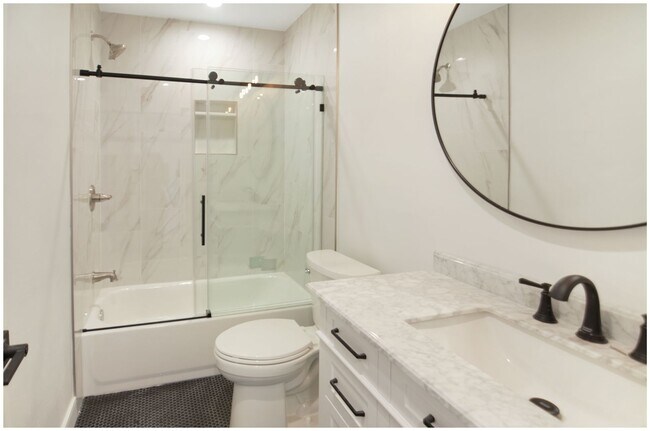 Building Photo - GORGEOUS VIEW CONDO ON THE GOLF COURSE!!!