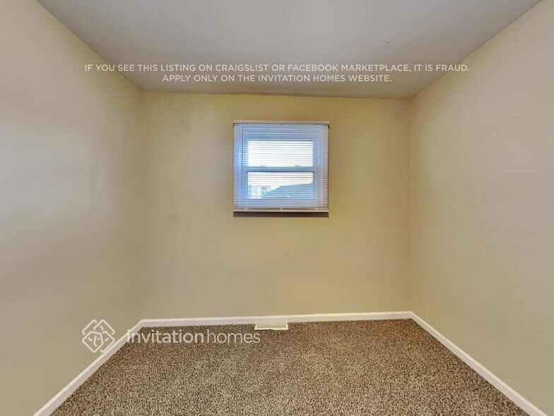 Building Photo - 3202 Pheasant Dr