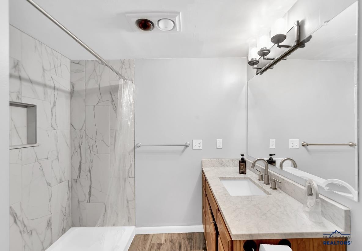 Building Photo - 1C Glendale Ln