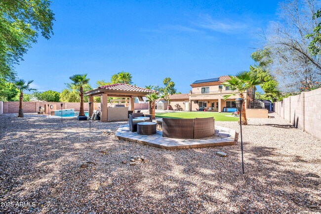 Building Photo - 7149 W Avenida Del Sol