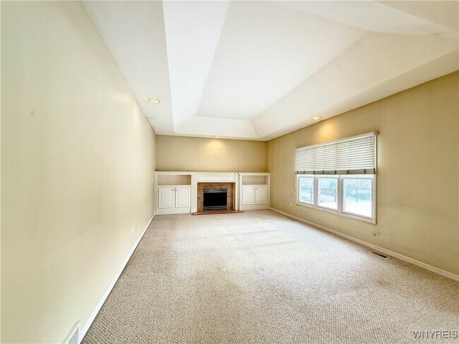 Building Photo - 175 Crown Royal Dr