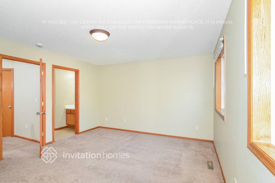 Building Photo - 21204 Morgan Dr N