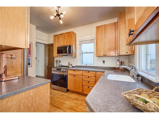 Building Photo - 4520 Bryant Ave S