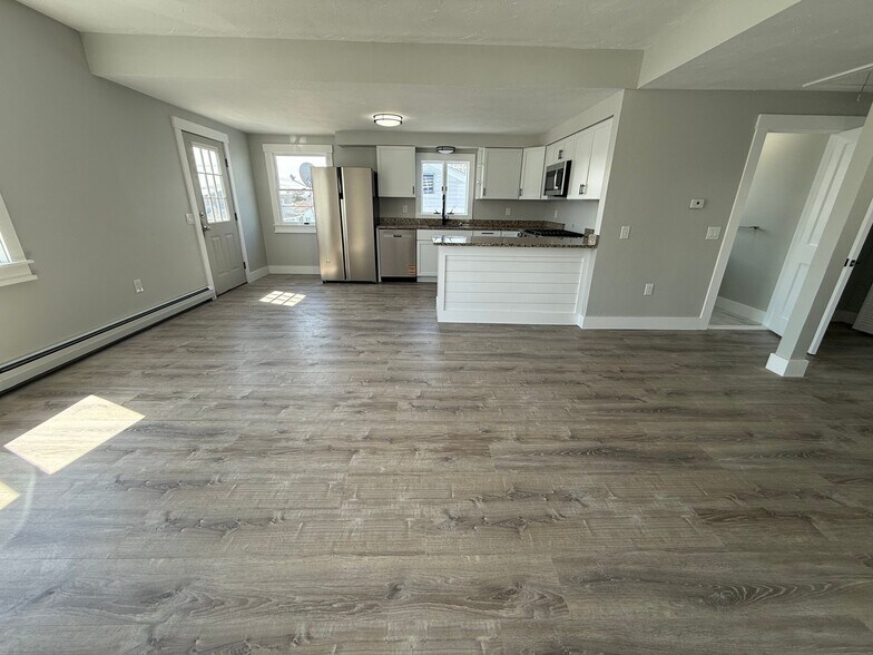 Building Photo - 158 Ashworth Ave