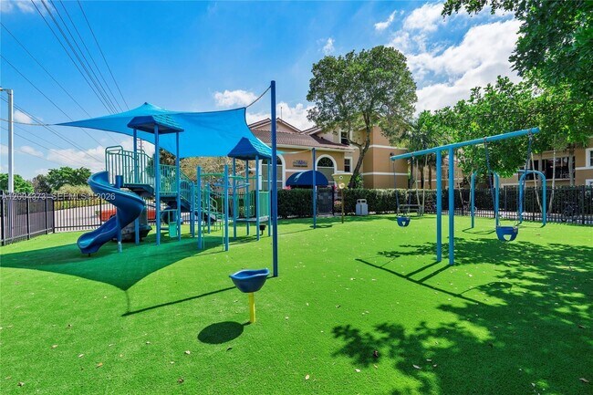 Building Photo - 8761 Wiles Rd