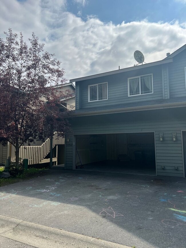Building Photo - 3 bed/3.5 Baths. Eagle river.