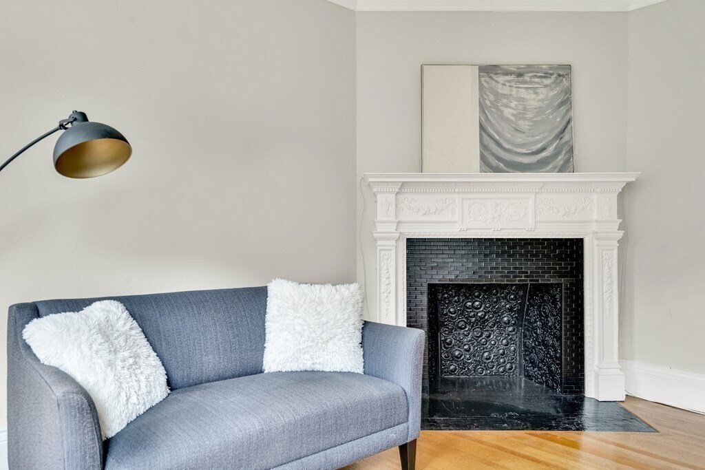 Building Photo - 259 Beacon St