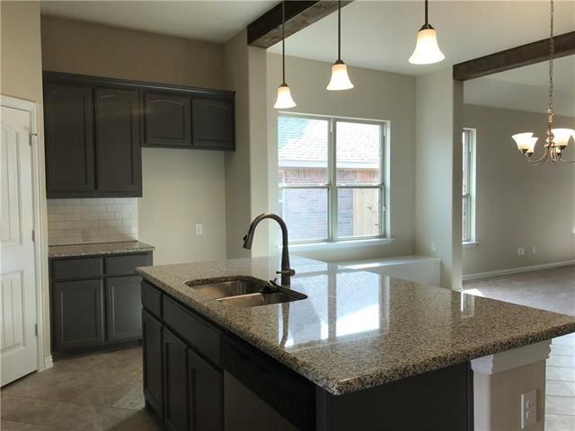 Building Photo - 1810 Silver Oaks Dr