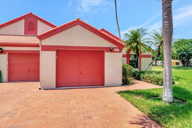 Building Photo - 7585 Lexington Club Blvd