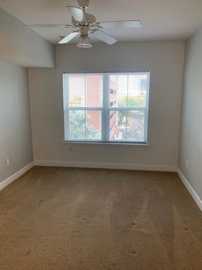 Building Photo - 1 Bed/1 Bath Condo in Downtown Orlando