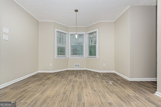 Building Photo - 295 Stoneridge Way