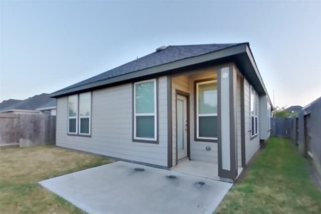 Building Photo - 23607 Gibson Frst Dr