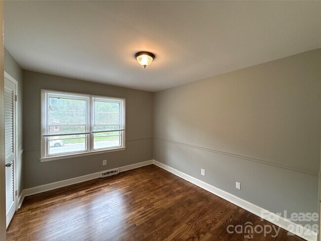 Building Photo - 4434 Brooktree Dr