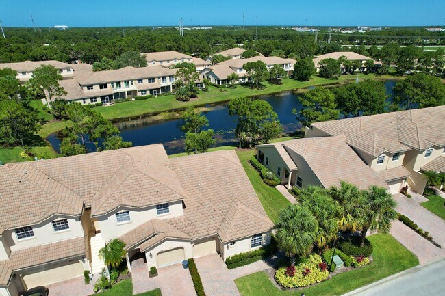 Building Photo - 8110 Carnoustie Pl