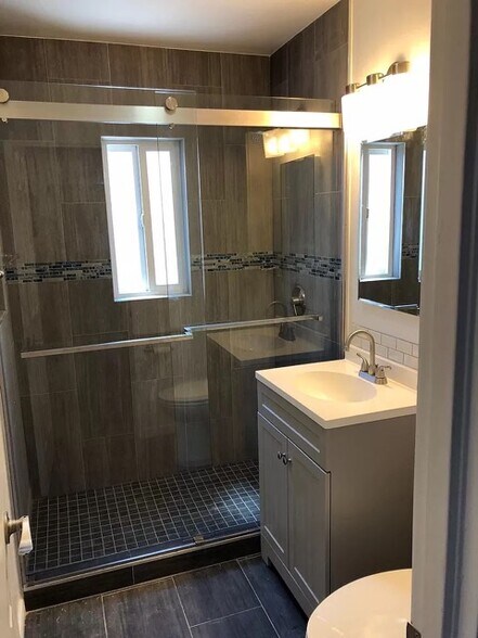 Building Photo - 4791 Jutland Dr