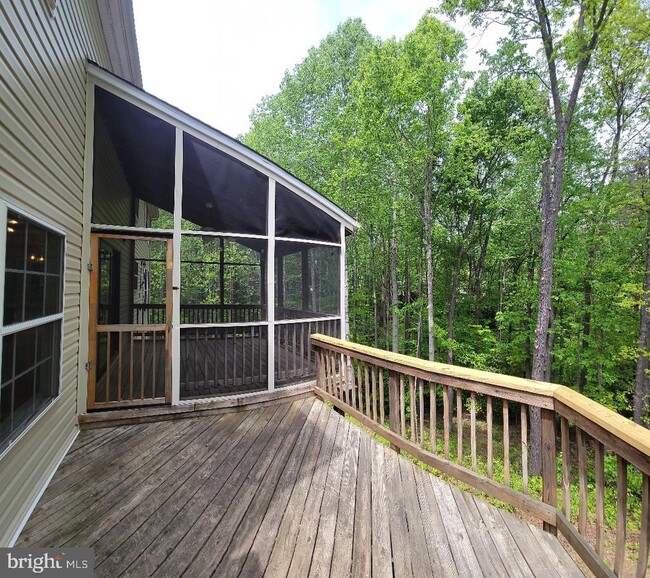 Building Photo - 10105 Cotter Ct