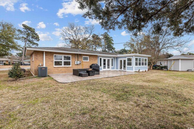 Building Photo - 583 Mockingbird Ave