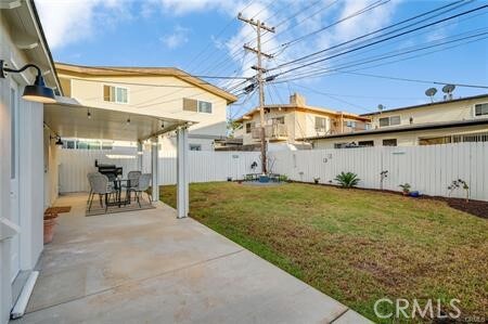 Building Photo - 325 W Avenida Palizada