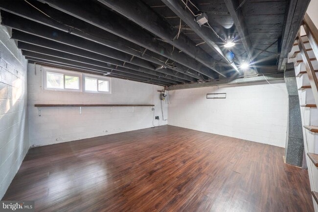 Building Photo - 1106 Linden Ave