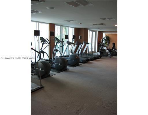 Building Photo - 951 Brickell Ave