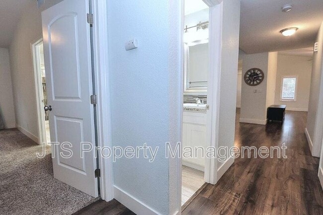 Building Photo - 5248 Phoenix Ridge Pl