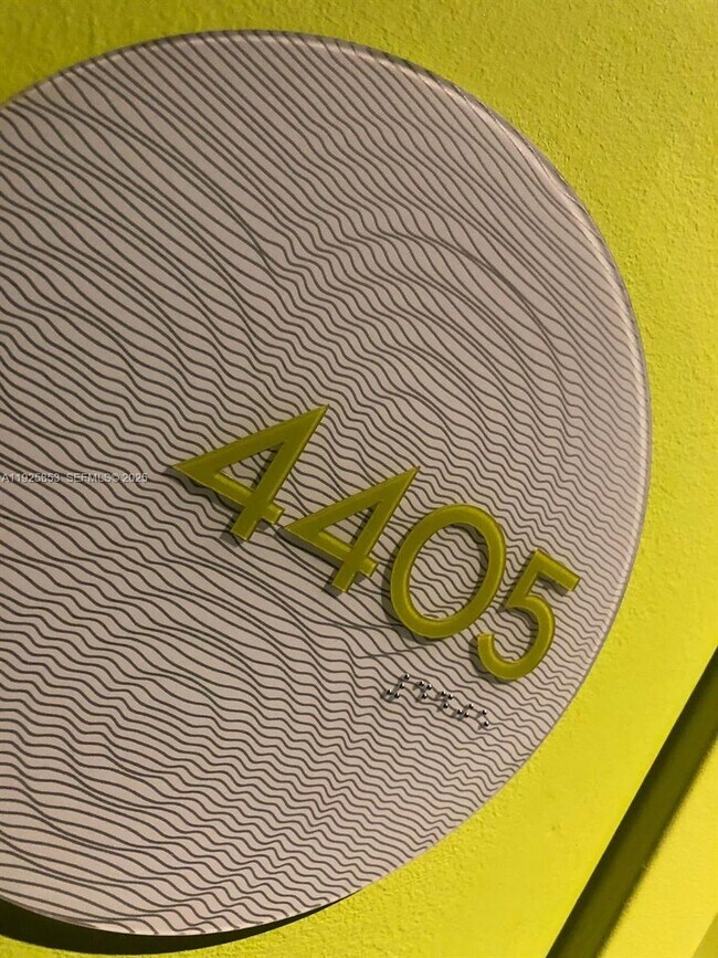 Building Photo - 501 NE 31st St