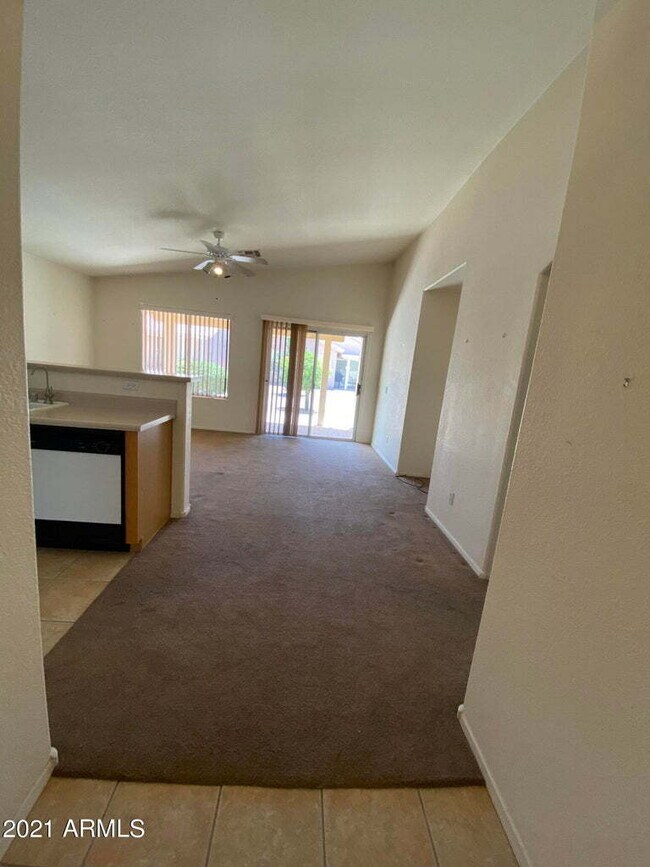 Building Photo - 1461 E La Costa Dr