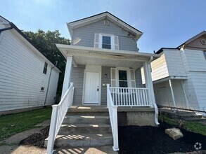 Building Photo - BEAUTIFUL RENOVATED NEW 3 BEDROOM HOUSE MI...