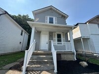 Building Photo - BEAUTIFUL RENOVATED NEW 3 BEDROOM HOUSE MI...