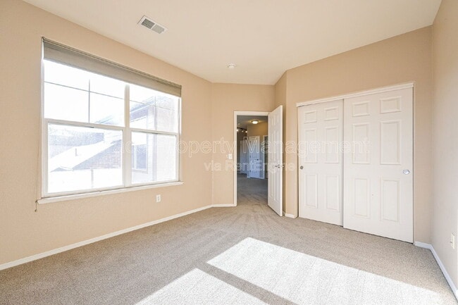 Building Photo - 2230 S Vaughn Way