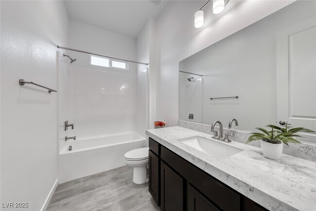 Building Photo - 102 Ibiza Lk Dr