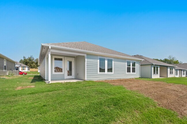 Building Photo - Beautiful, Brand New 4/2 in Gentry!