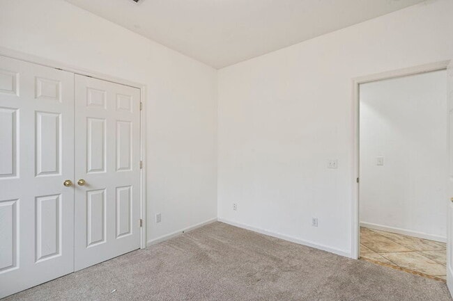 Building Photo - 5755 Amnest Way