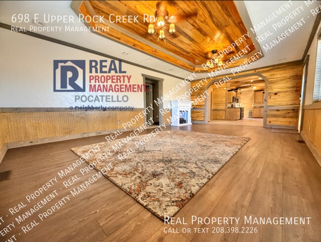 Building Photo - 698 E Upper Rock Creek Rd