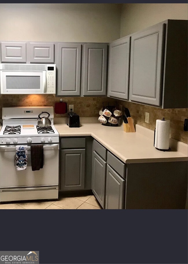 Building Photo - 3266 Mill Springs Cir NE