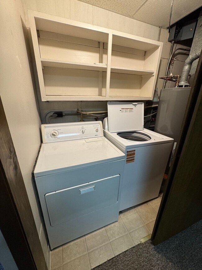 Building Photo - 406 N 14th St