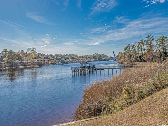 Building Photo - 637 Waterway Village Blvd