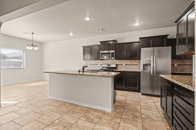 Building Photo - 14252 Earl Chokiski