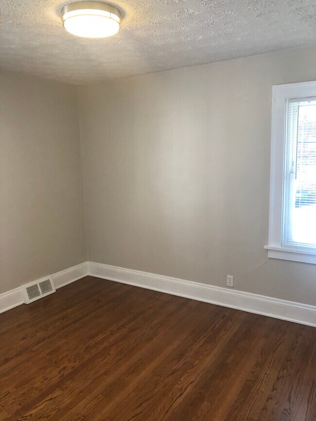 Building Photo - 12306 Mount Overlook Ave