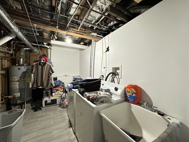 Building Photo - 1721 N Mozart St