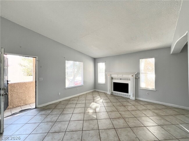 Building Photo - 5096 Spencer St