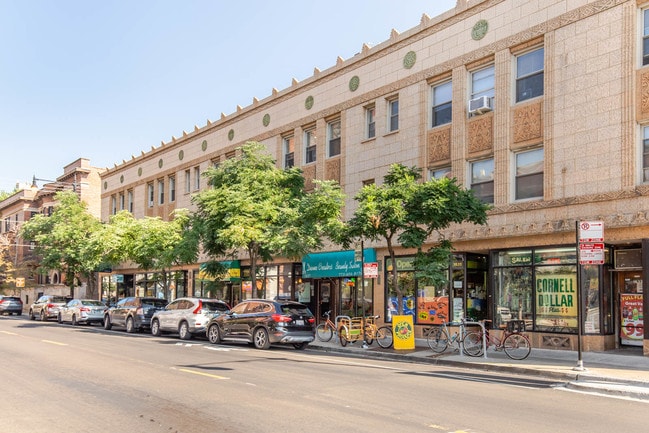 Building Photo - 5401 S Harper Ave