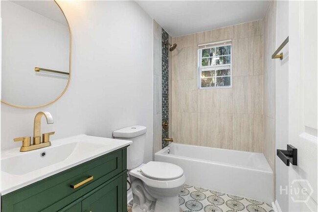 Building Photo - 2157 California Ave