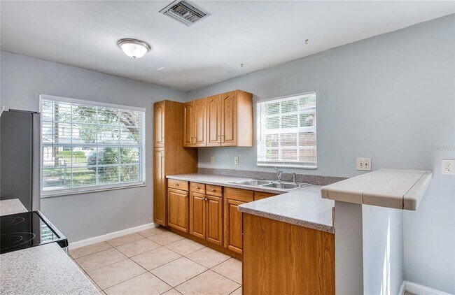 Building Photo - 6704 Interbay Blvd