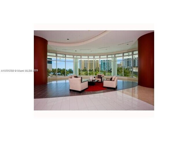 Building Photo - 300 S Biscayne Blvd