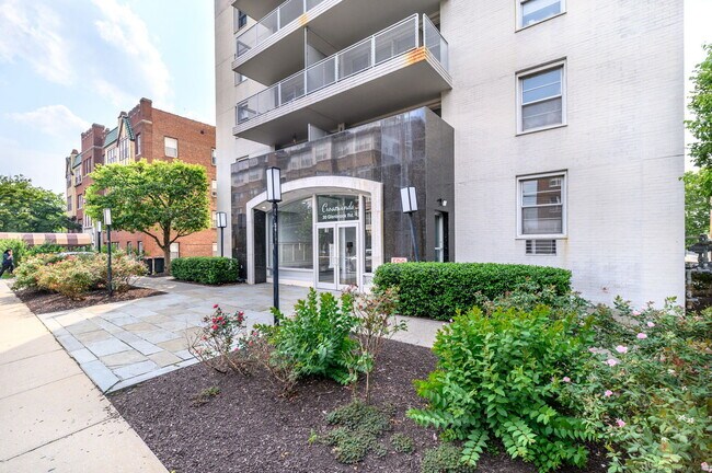 Building Photo - 30 Glenbrook Rd