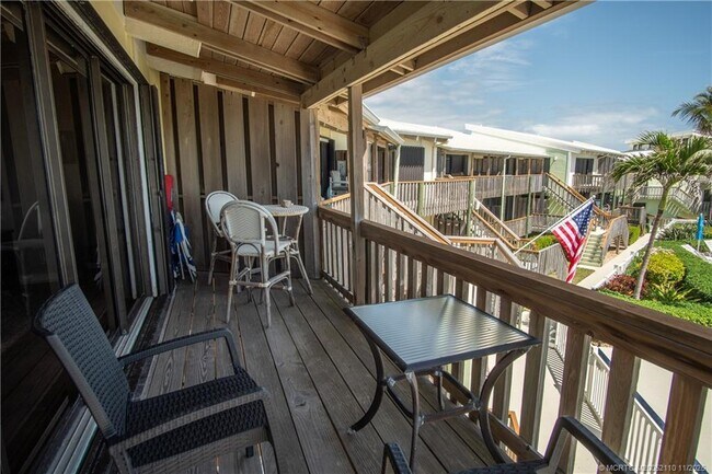 Building Photo - 2355 NE Ocean Blvd