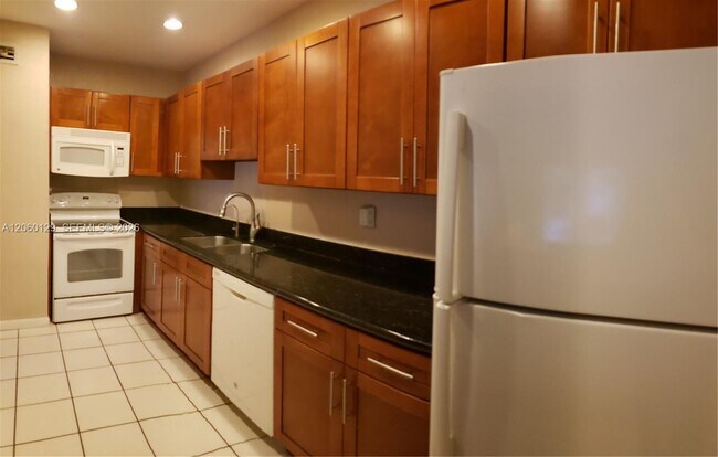 Building Photo - 13934 SW 90th Ave