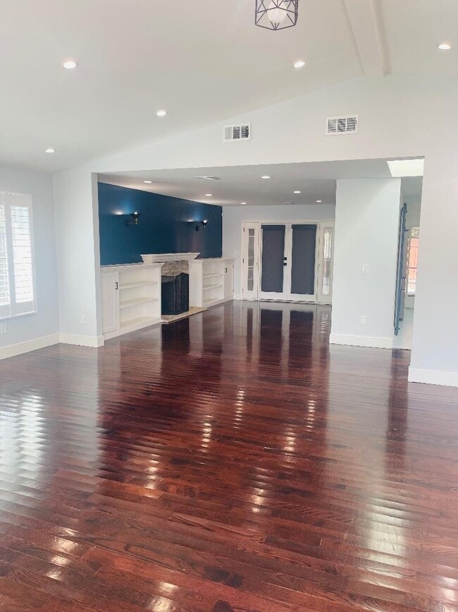 Building Photo - 3495 Meridian Ave