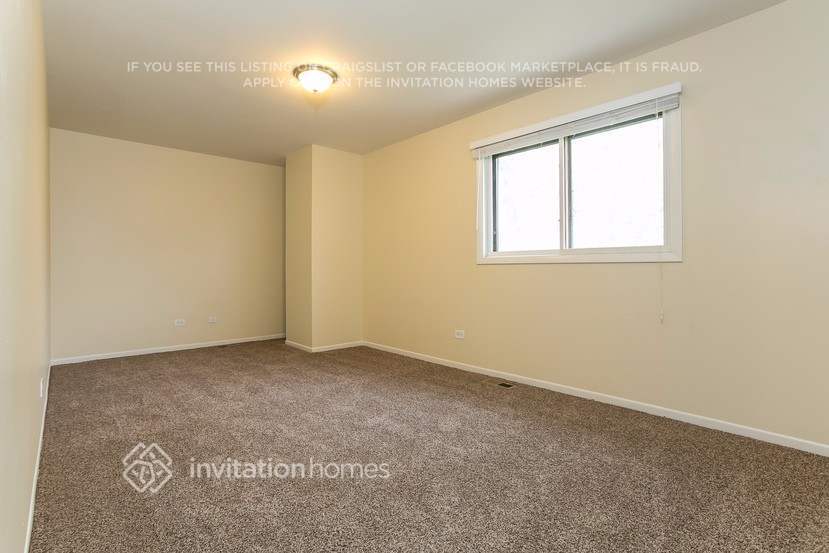 Building Photo - 5138 Riverside Dr